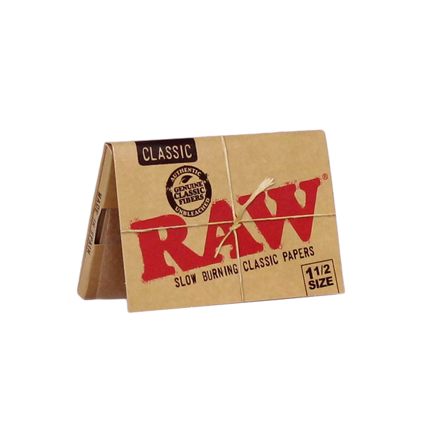 RAW: CLASSIC ROLLING PAPERS - 1 1/2 SIZE
